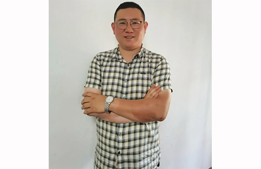 “世”在人為 | 世友地板江蘇興化經(jīng)銷商都滿宇：擼起袖子加油干，你就會(huì)成功