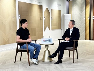 大咖品鑒 行業(yè)堅(jiān)守|王石再次蒞臨世友地板總部，探尋2024世友新品背后奧秘